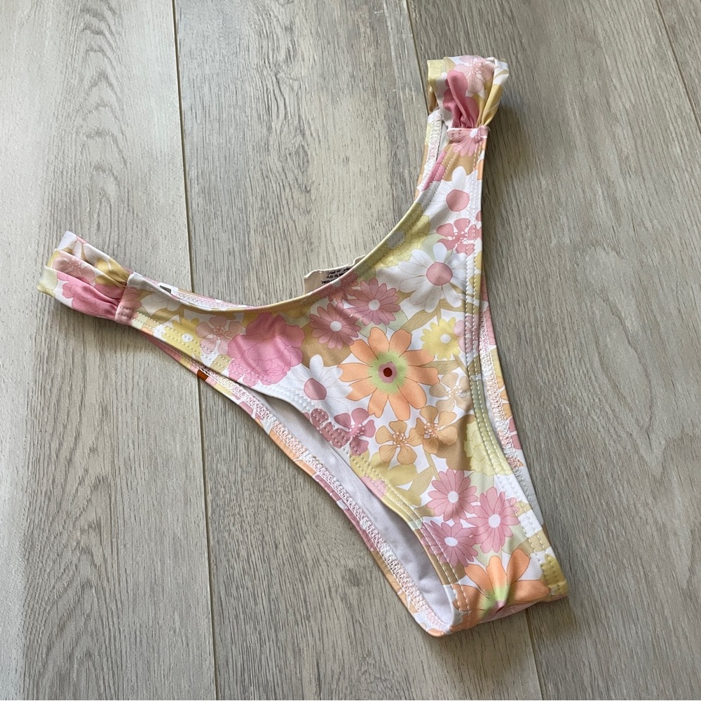 SNRKLBR Swimwear Bottoms thong cheeky floral swim womens xsmall retro bohemian